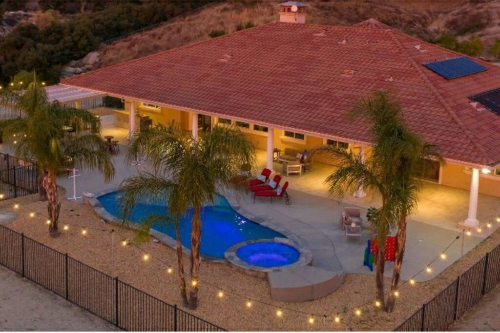 Luxurious Mansion In Wine Country *