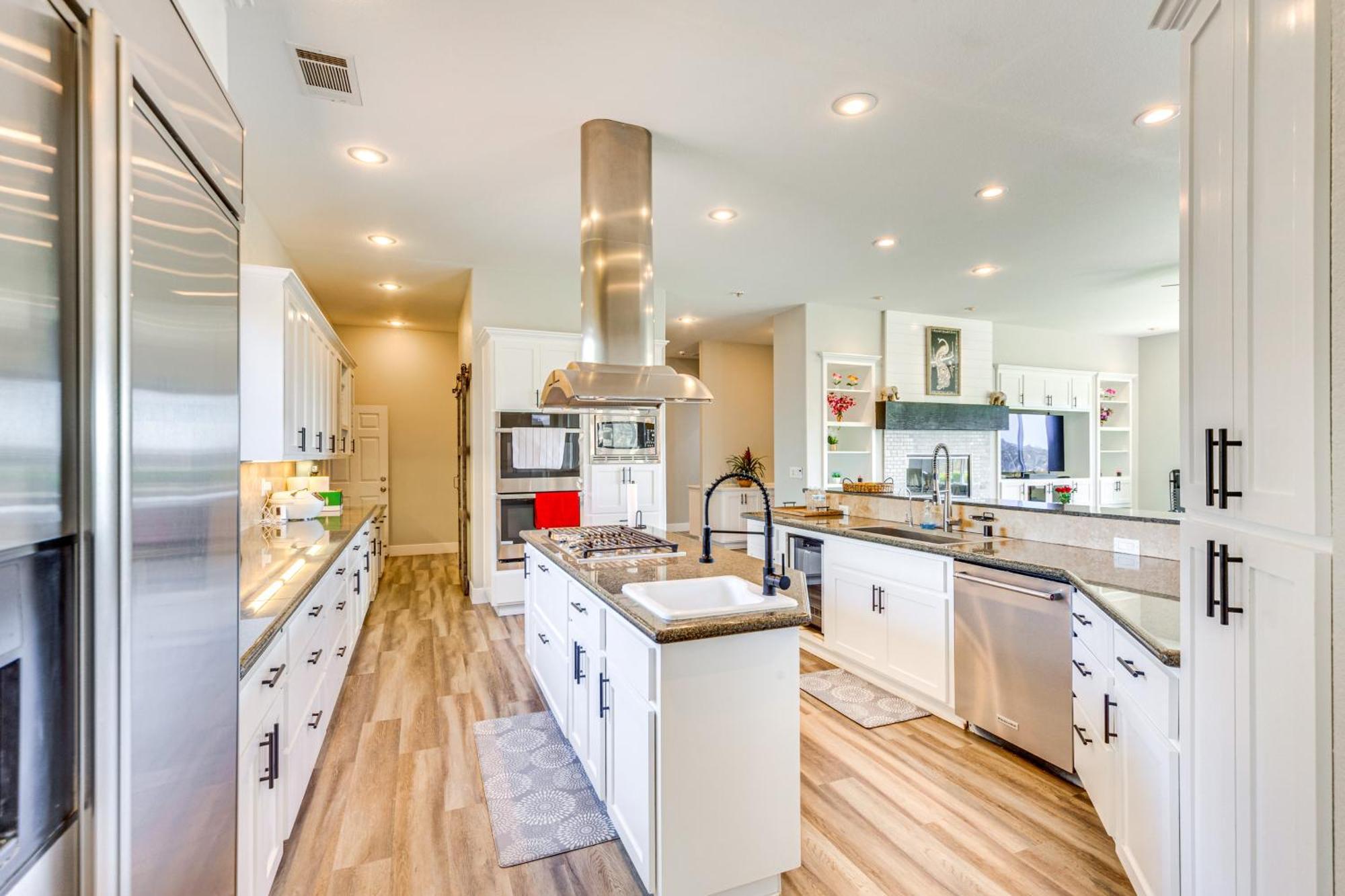 Family Hideaway With Hillside Views In Temecula! Holiday home *